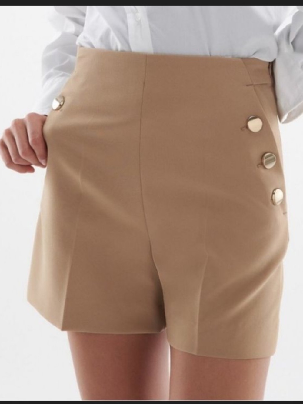 New With Tag Zara Beige High-waisted short Size Medium